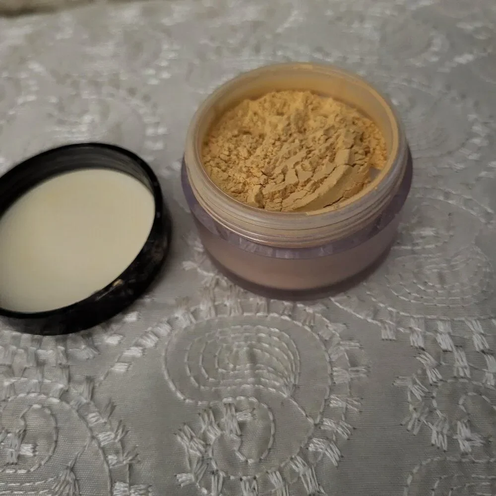 Laura Mercier secret brightening under eye concealer